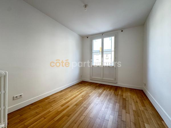 Vente
                Appartement43,94 m² - 2 Pièces -
                    ORLEANS (45000)