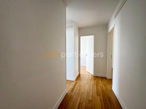 Vente
                Appartement43,94 m² - 2 Pièces -
                    ORLEANS (45000)