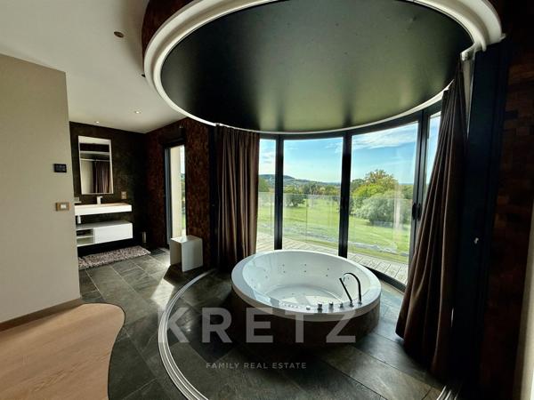 Maison d’architecte Design avec Jacuzzi lumiscene, Garage, Jardin paysagé 2000m2