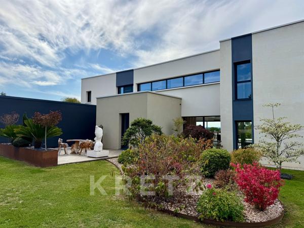 Maison d’architecte Design avec Jacuzzi lumiscene, Garage, Jardin paysagé 2000m2