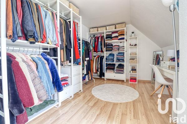 Appartement 4 pièces de 101 m² à Lamorlaye (60260)