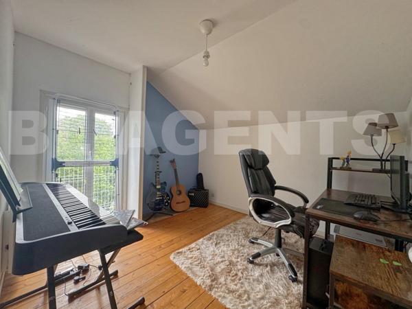 A Coulommiers, meulière 90 m² + cave totale et garage - proche centre ville hors zone inondable