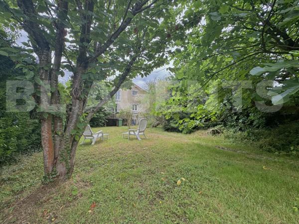 A Coulommiers, meulière 90 m² + cave totale et garage - proche centre ville hors zone inondable