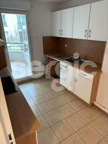 Location 4 Pieces 82 92150 Suresnes 01 0103 01 0019