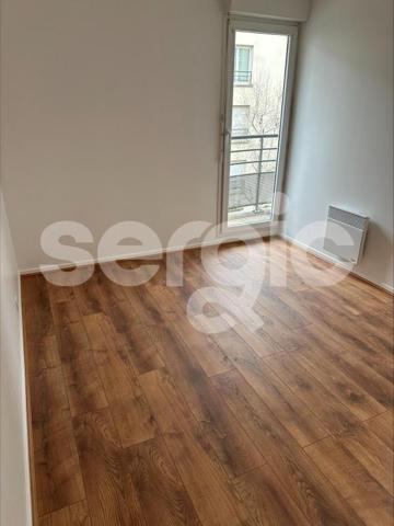 Location 4 Pieces 82 92150 Suresnes 01 0103 01 0019