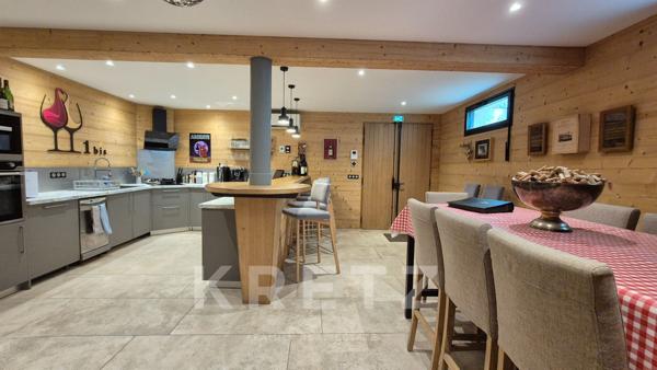 Immeuble d'exception au coeur du village de Vougeot (Bourgogne), prestigieux terroir viticole