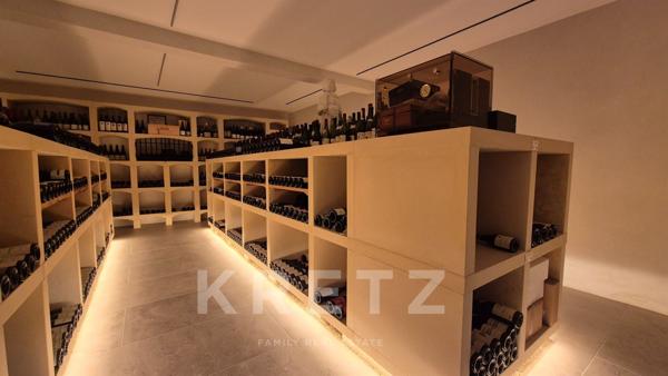 Immeuble d'exception au coeur du village de Vougeot (Bourgogne), prestigieux terroir viticole