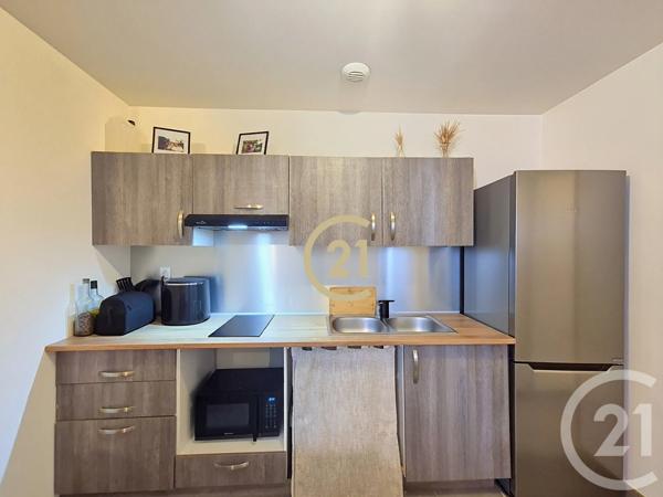 Immeuble à vendre  117,56 m 2   EYGUIERES  - 13