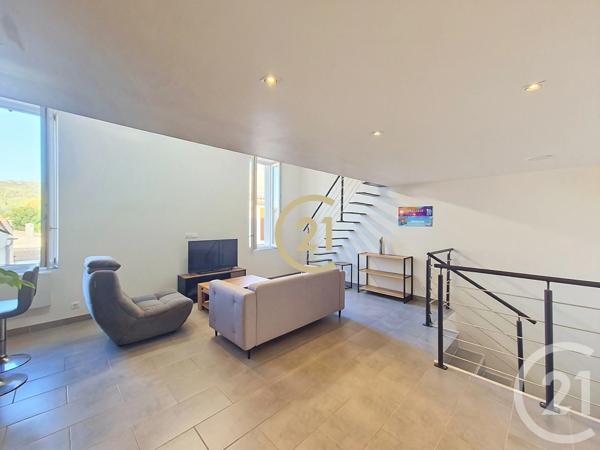 Immeuble à vendre  117,56 m 2   EYGUIERES  - 13
