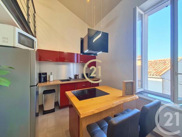 Immeuble à vendre  117,56 m 2   EYGUIERES  - 13
