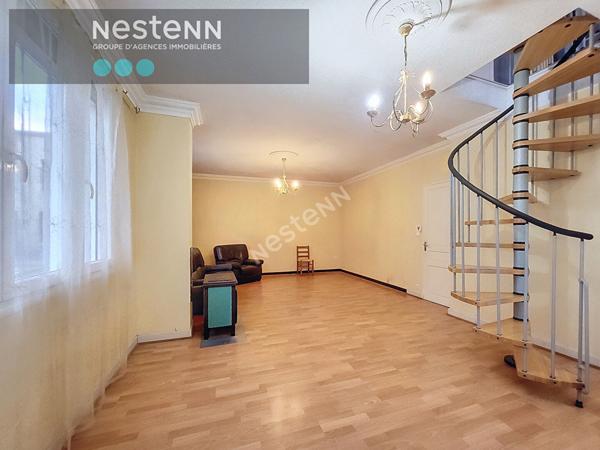 Maison Villeneuve Sur Lot 6 pièce(s) 300 m2 au sol