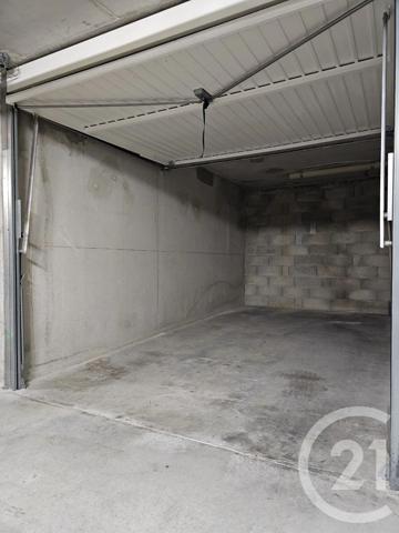 Parking à vendre  13,50 m 2   SIX FOURS LES PLAGES  - 83