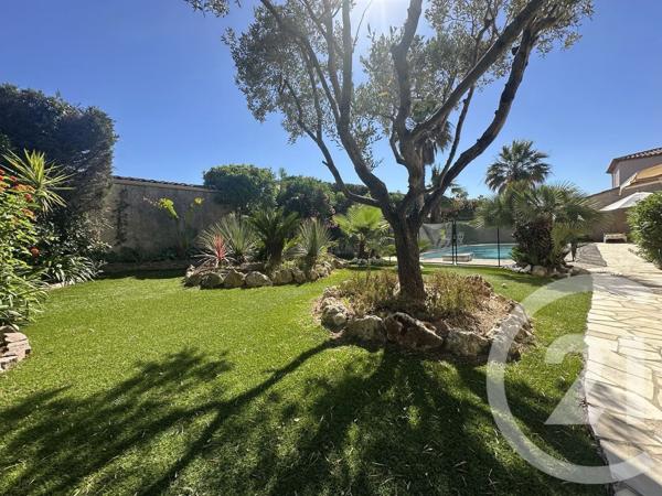 Maison à vendre  4 pièces - 108 m 2   COGOLIN  - 83
