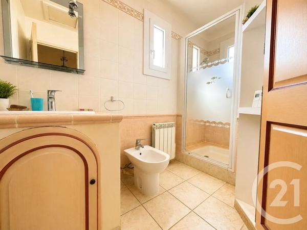 Maison à vendre  4 pièces - 108 m 2   COGOLIN  - 83