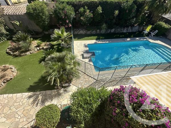 Maison à vendre  4 pièces - 108 m 2   COGOLIN  - 83