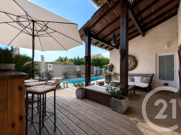 Maison à vendre  4 pièces - 108 m 2   COGOLIN  - 83