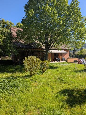 « Maison familiale spacieuse avec grand terrain et sous-sol sur les hauteurs de Guebwiller – Potentiel à réinventer ».