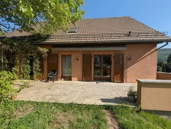 « Maison familiale spacieuse avec grand terrain et sous-sol sur les hauteurs de Guebwiller – Potentiel à réinventer ».