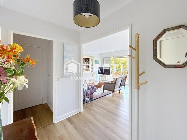 Appartement avec vue exceptionnelle sur la Seine