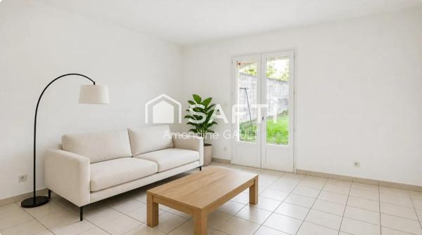 Maison lumineuse avec jardin à Saint-Julien-les-Rosiers