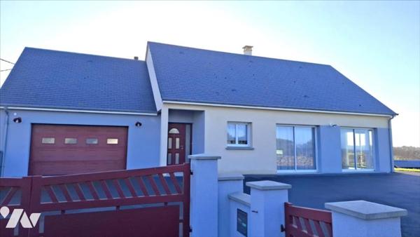 A 1.2 kms de la mer, à 25 mns de Cherbourg