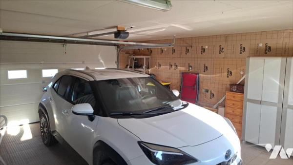 A 1.2 kms de la mer, à 25 mns de Cherbourg