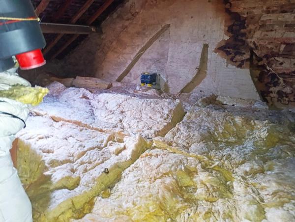 Investissez en toute sérénité à Châteauroux ! Idéalement situé à proximité immédiate de la gare et de toutes commodités, cet immeuble bien entretenu offre un excellent rendement locatif et un potentiel d’évolution intéressant.