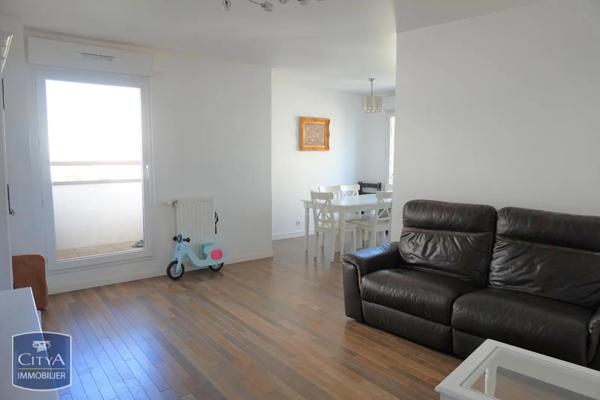 Appartement à louer 4 pièces 77.79m²