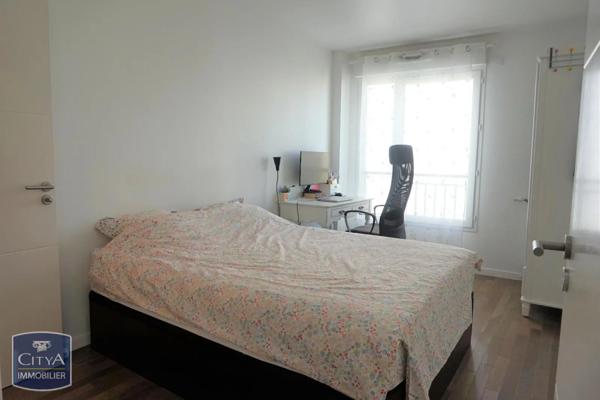 Appartement à louer 4 pièces 77.79m²