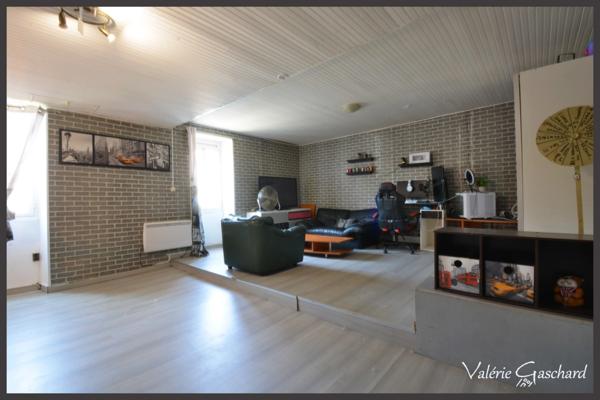 Ancien corps de ferme en pierre  235 m² avec dépendances à SAINT ANTOINE DE BREUILH