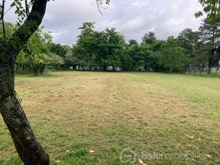 Terrain de 2 200 m²