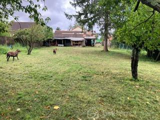 Terrain de 2 200 m²