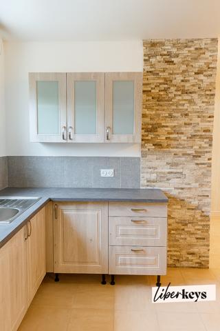 Espace, lumière et nature – Appartement avec jardin à Villaudemard (Selonnet)