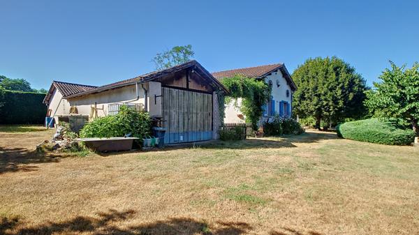 Maison à vendre à RÉAUP-LISSE 116m² avec un grand terrain de 5600m²