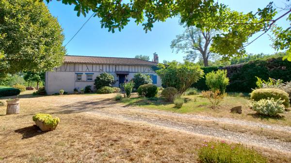 Maison à vendre à RÉAUP-LISSE 116m² avec un grand terrain de 5600m²