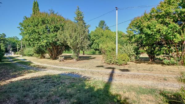 Maison à vendre à RÉAUP-LISSE 116m² avec un grand terrain de 5600m²