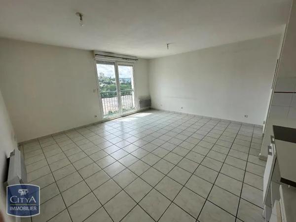Appartement à louer 1 pièce 32.17m² Saint-Priest-en-Jarez (42270)