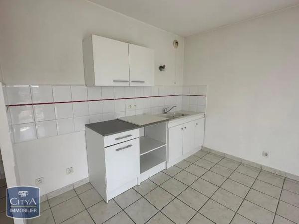 Appartement à louer 1 pièce 32.17m² Saint-Priest-en-Jarez (42270)