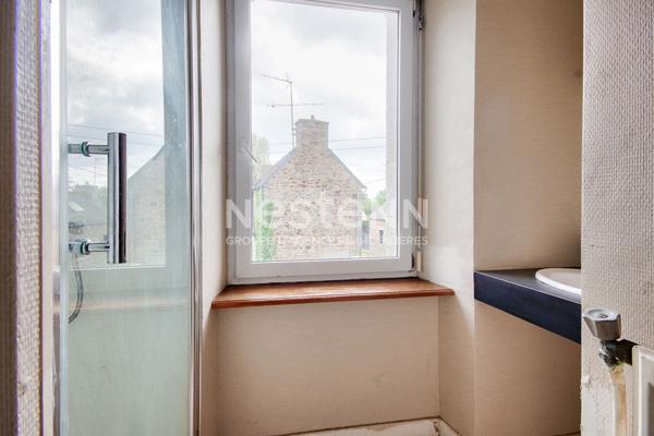 Maison en pierres a renover - Graces proche des axes, et commerces