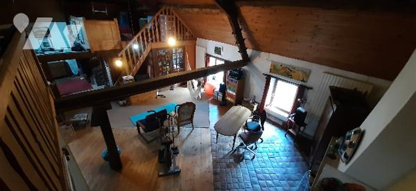 Grande fermette au calme restaurée avec terrain et dépendances