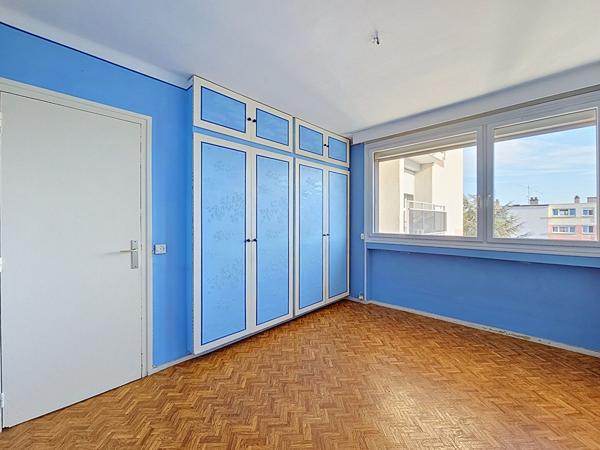 VANDOEUVRE LIMITE NANCY_ À Vendre_ Appartement F3 de 74m² avec 2 balcons, 2 ou 3 chambres_ garage fermé.