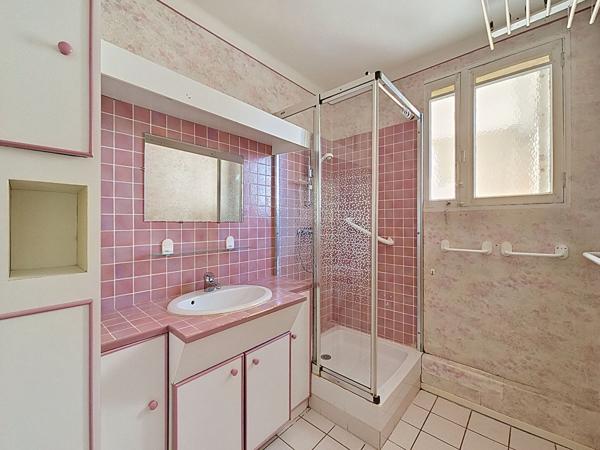 VANDOEUVRE LIMITE NANCY_ À Vendre_ Appartement F3 de 74m² avec 2 balcons, 2 ou 3 chambres_ garage fermé.