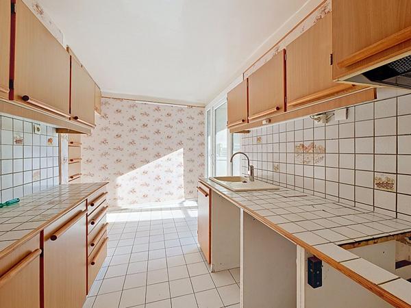 VANDOEUVRE LIMITE NANCY_ À Vendre_ Appartement F3 de 74m² avec 2 balcons, 2 ou 3 chambres_ garage fermé.