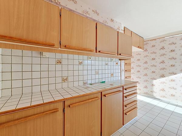 VANDOEUVRE LIMITE NANCY_ À Vendre_ Appartement F3 de 74m² avec 2 balcons, 2 ou 3 chambres_ garage fermé.
