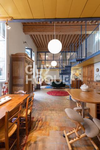 Magnifique appartement atypique quai st Vincent-passage Gonin - avec parking