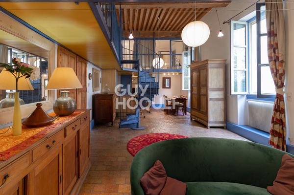 Magnifique appartement atypique quai st Vincent-passage Gonin - avec parking