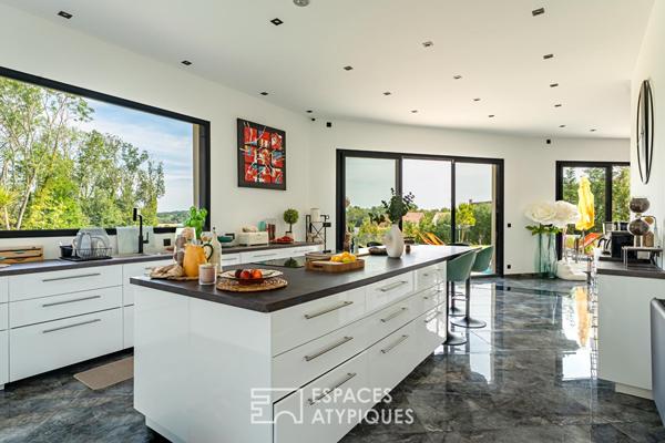 Maison d’architecte contemporaine de 410 m² avec piscine chauffée