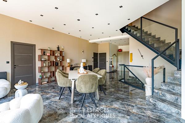 Maison d’architecte contemporaine de 410 m² avec piscine chauffée