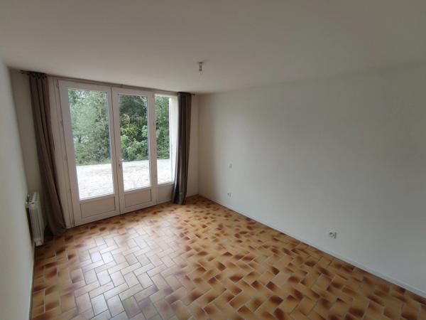Location Appartement 3 pièces 80 m2 à Pierrevert