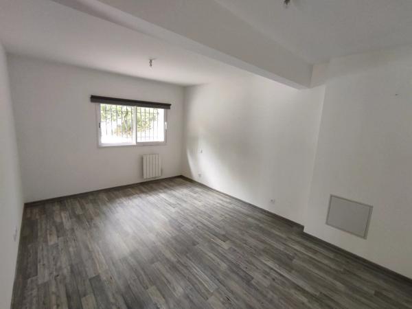 Location Appartement 3 pièces 80 m2 à Pierrevert